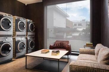 One Residence Hotel & Apartment