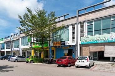 فندق صغير Spot On 89834 Blue District Backpackers