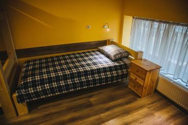 Alina Hotel & Hostel