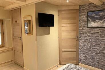 تختخواب و صبحانه Chalet L'aiglon