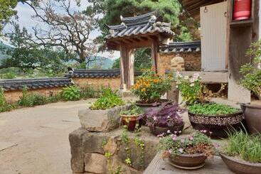 تختخواب و صبحانه Okyeon Jeongsa