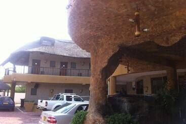 هتل African Home