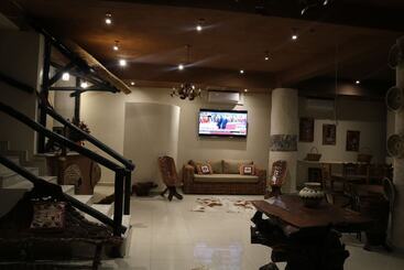 هتل African Home
