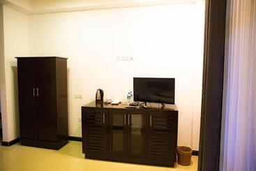 هتل Amelia Resort