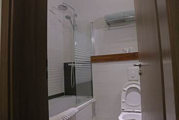 هتل Best Western Plus By Bayse Ltd