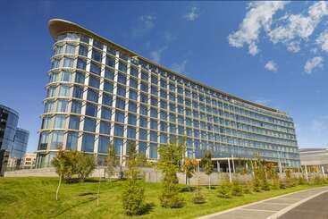 هتل Hilton Astana