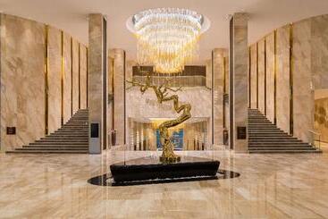 هتل Hilton Astana