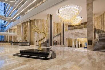 هتل Hilton Astana