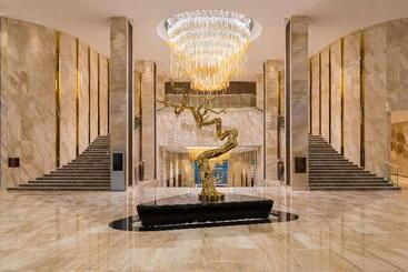 هتل Hilton Astana