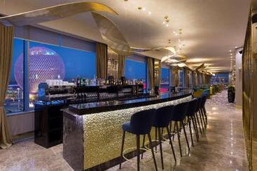هتل Hilton Astana