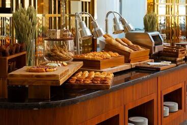 هتل Hilton Astana