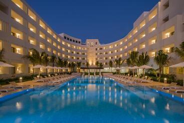 هتل Izla Beach Front