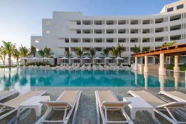 هتل Izla Beach Front