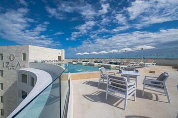 هتل Izla Beach Front