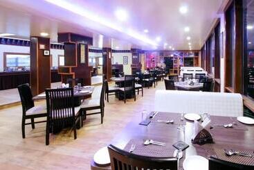 هتل Staynest Gangtok 300 Mtr From Mall Road