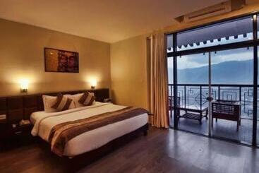 هتل Staynest Gangtok 300 Mtr From Mall Road