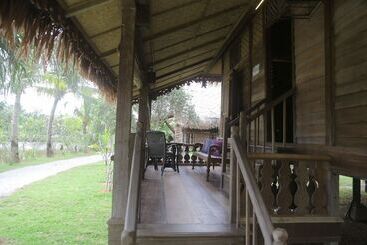 استراحتگاه Kunang Kunang Heritage Villas