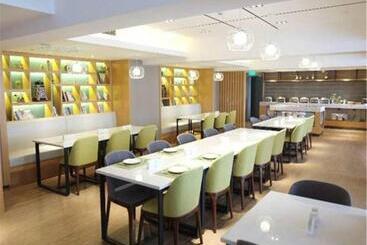 Atour Hotel Shuangyong Ave