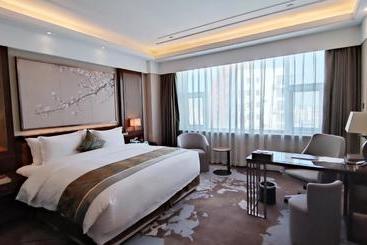 هتل Howard Johnson Xiangyu Plaza Linyi
