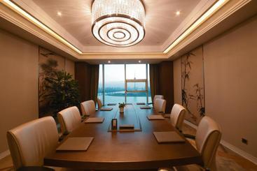 هتل Howard Johnson Xiangyu Plaza Linyi