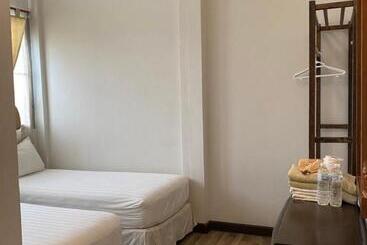 هتل Lamphuhouse Bangkok  Sha Extra Plus Certified