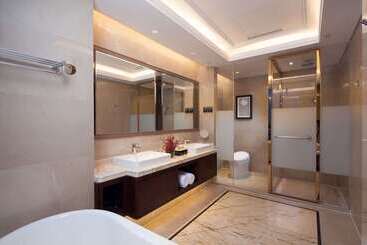 هتل Ramada Jinan