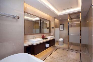 هتل Ramada Jinan