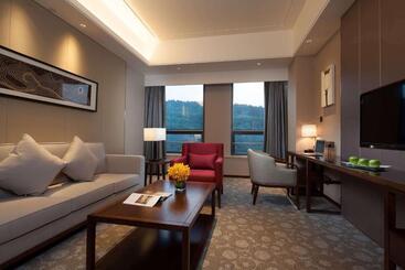 هتل Ramada Jinan