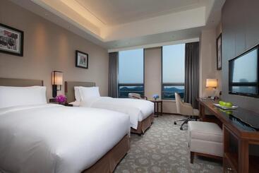هتل Ramada Jinan