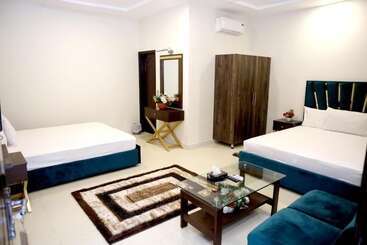 هتل Royalton Inn