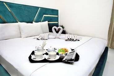 هتل Royalton Inn