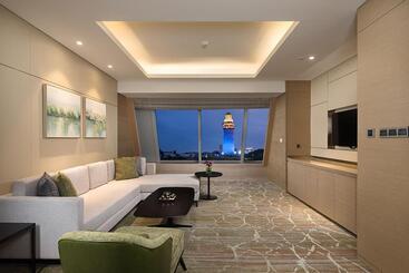Fliport Wutong Hotel Free Welcome Fruit & Near Exhibition Center