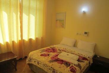 New Fq Motel