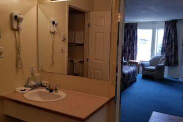 Western Budget Motel Cold Lake