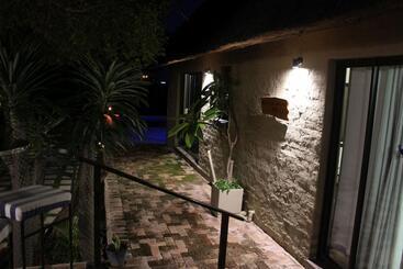 Woodpecker Lodge B&b