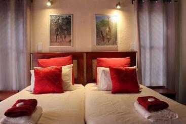 Woodpecker Lodge B&b