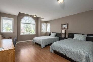 Fraser River Richmond Bed And Breakfast