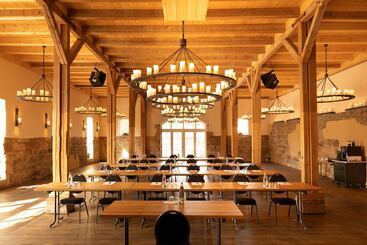 هتل Brunnenhaus Schloss Landau