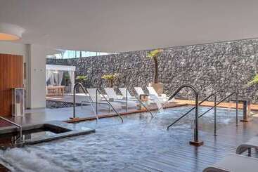 هتل Royal Hideaway Corales Beach   Adults Only