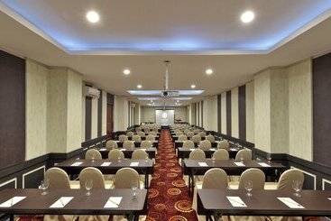 هتل The Sya Regency Palu By Soasia
