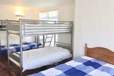 O Hostel