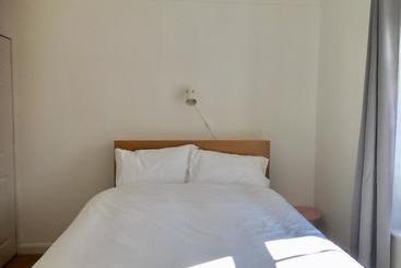 O Hostel
