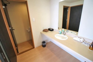 ריוקאן Lakeside Hot Spring Hotel Kunibiki