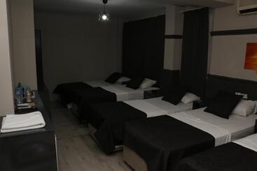 تختخواب و صبحانه Asus Palmiye Otel