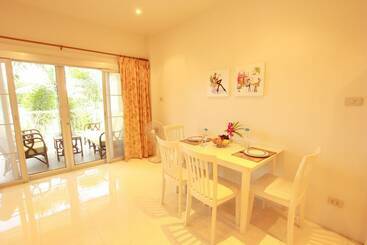 Bang Sarey Nordic Resort
