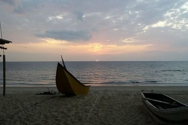 استراحتگاه Cfun Cottages