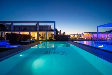 تختخواب و صبحانه Iconic Wellness Resort & Spa