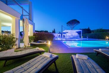 تختخواب و صبحانه Iconic Wellness Resort & Spa