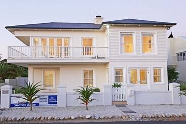 تختخواب و صبحانه Shore S Edge