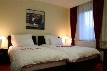 تختخواب و صبحانه Vila Prica